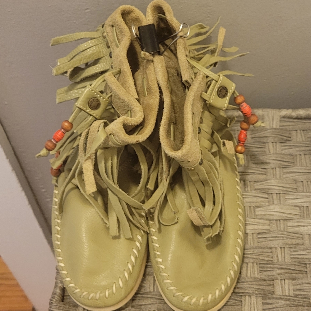 Like New Real Leather Sage Color Moccasins, size 8